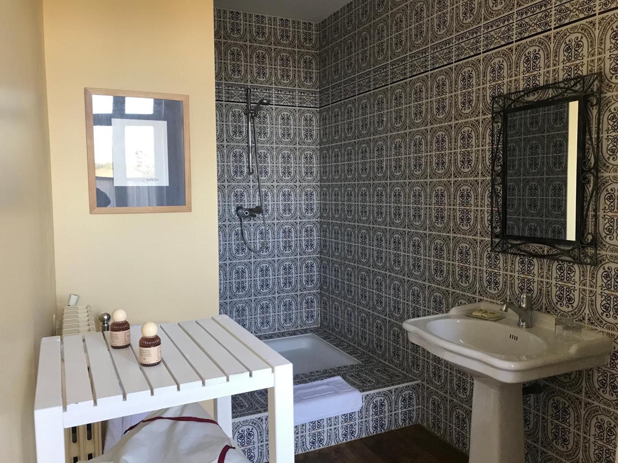Chateau Des Essards Avec Piscine Et Jacuzzi Langeais Room photo